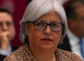 Economía ordena cierre de oficinas comerciales en China, Japón, Canadá, Uruguay, Francia y Bélgica por austeridad