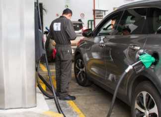 En México se analiza prohibir el uso de efectivo en pago de peajes y gasolina