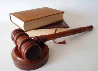 Juicio político en Estados Unidos y México