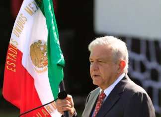 López Obrador convence a la población, no a los inversionistas