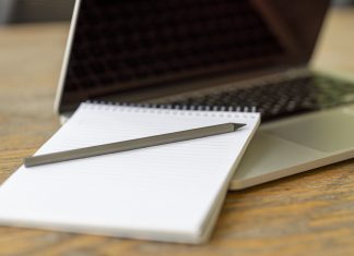 55.7% de los estudiantes no tiene acceso a una computadora