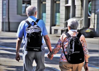 ¿Eres adulto mayor de 60 años? Agenda tu cita para vacunarte contra COVID-19