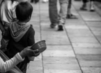 Programas sociales y negación de derechos, un tema político