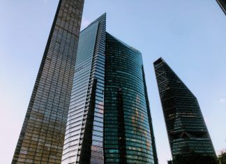 El ritmo de vacunación pone en riesgo al sistema económico, advierten autoridades financieras mexicanas