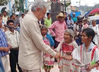 AMLO dice «primero los pobres», pero son los que menos apoyos tienen