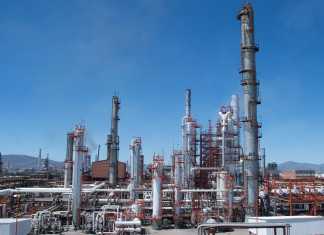 PEMEX quiebra mientras el narco se refuerza