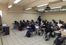 Educación: lloro de la emoción