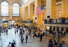 Retórica y políticas de Trump reducen el turismo a EE.UU. cambio-horario-estados-unidos