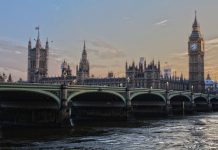 Polémica y Café, Episodio 13. ¿Qué ha pasado con algunos generales mexicanos? ¿Por qué deberíamos tener una reina? Septiembre 23. 2022 Inglaterra