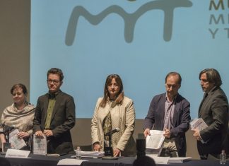 Sólo quedan los extranjeros en quienes confiar