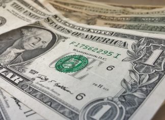La ola migratoria en la frontera sur de México participa del récord de remesas del país dolares