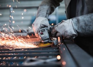 Retrocedió 0.2% personal ocupado en industria manufacturera en octubre