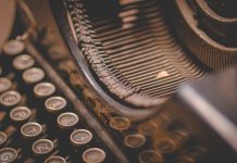 Zaid, crítico del poder máquina escribir