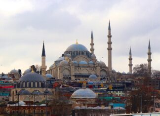 El tío Charlie Estambul