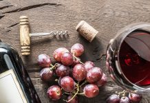 Conoce los 5 mitos más comunes sobre el vino vino