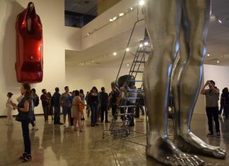 Inaugura Cecut la muestra titulada David Cerny: Rebelión integrada por piezas monumentales
