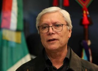 De Javier Corral a Cabeza de Vaca: estos son los políticos mexicanos que tienen doble nacionalidad
