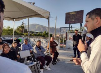 Piden a familias no renunciar a la tarea de educar a los hijos MMR platica