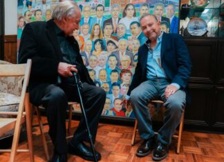 Castro Trenti rinde homenaje a la memoria viva deTijuana frente a un mural histórico Castro Trenti/mural