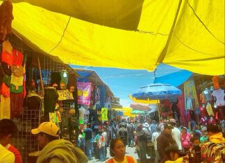 La economía informal: el gigante invisible que frena a México tianguis, economia informal,