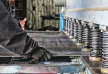 México pierde empresas y genera menos empleo maquila, trabajador