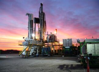 El secretario de Energía de EE. UU. pide en Davos duplicar la producción mundial de petróleo petroleo