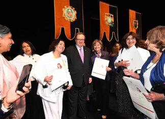 Entrega del Reconocimiento Sor Juana Inés de la Cruz a 85 destacadas universitarias