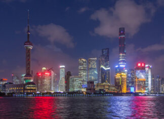 El XV Plan Quinquenal de China y la Recomposición del Orden Global: Arquitectura de una Hegemonía Inevitable bajo la Premisa «Sobre Aviso no Hay Engaño»