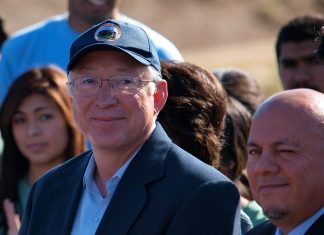 Resurge video de AMLO tras el libro de Ken Salazar: así fue la ruptura con el embajador de Estados Unidos