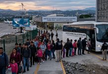 México reclama a EU por deportación de mexicanos a terceros países; le pide respetar acuerdo