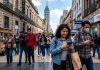 El 84.6% de la población en México tiene celular y este sector lo usa más