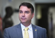 ¿Por qué Flávio Bolsonaro debe entregar sus pasaportes? La medida que desata polémica en Brasil