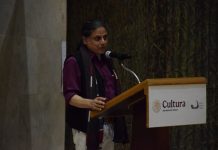 El escritor Indranil Chakravarty ofreció en CECUT una conferencia sobre la vida de Octavio Paz en la India