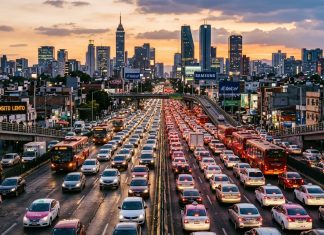 Los mexicanos pierden 111 horas al año atrapados en el tráfico: este es el costo para sus vidas