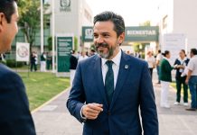 Raymundo Riva Palacio acusa a Zoé Robledo de sabotear la compra de medicamentos para retomar el control en el IMSS